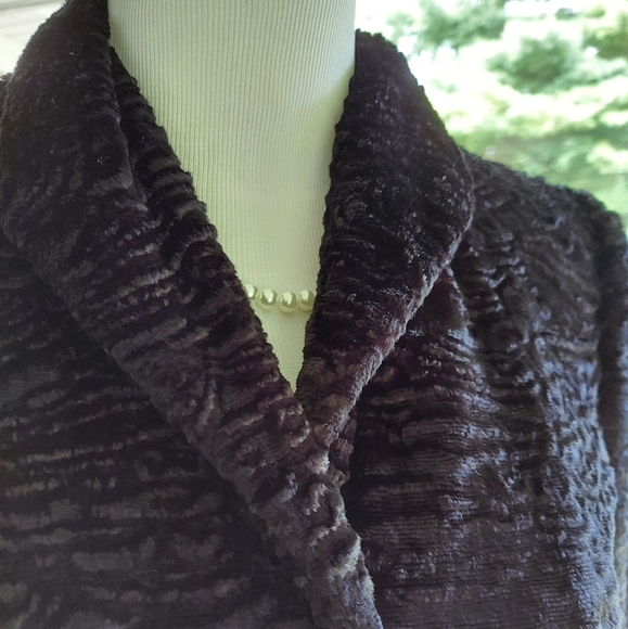 Kate Hill Faux Curly Lamb Black Jacket - Picture 3 of 6